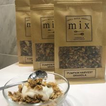 We’re not messing around this week...our #Flok reward is a good one! @mixsmallbatch will be offering a 200-gram sampler bag of Pumpkin Harvest Granola (valued at $7.00). « »
If you’re a regular Mix customer you know that this is a fantastic reward! 